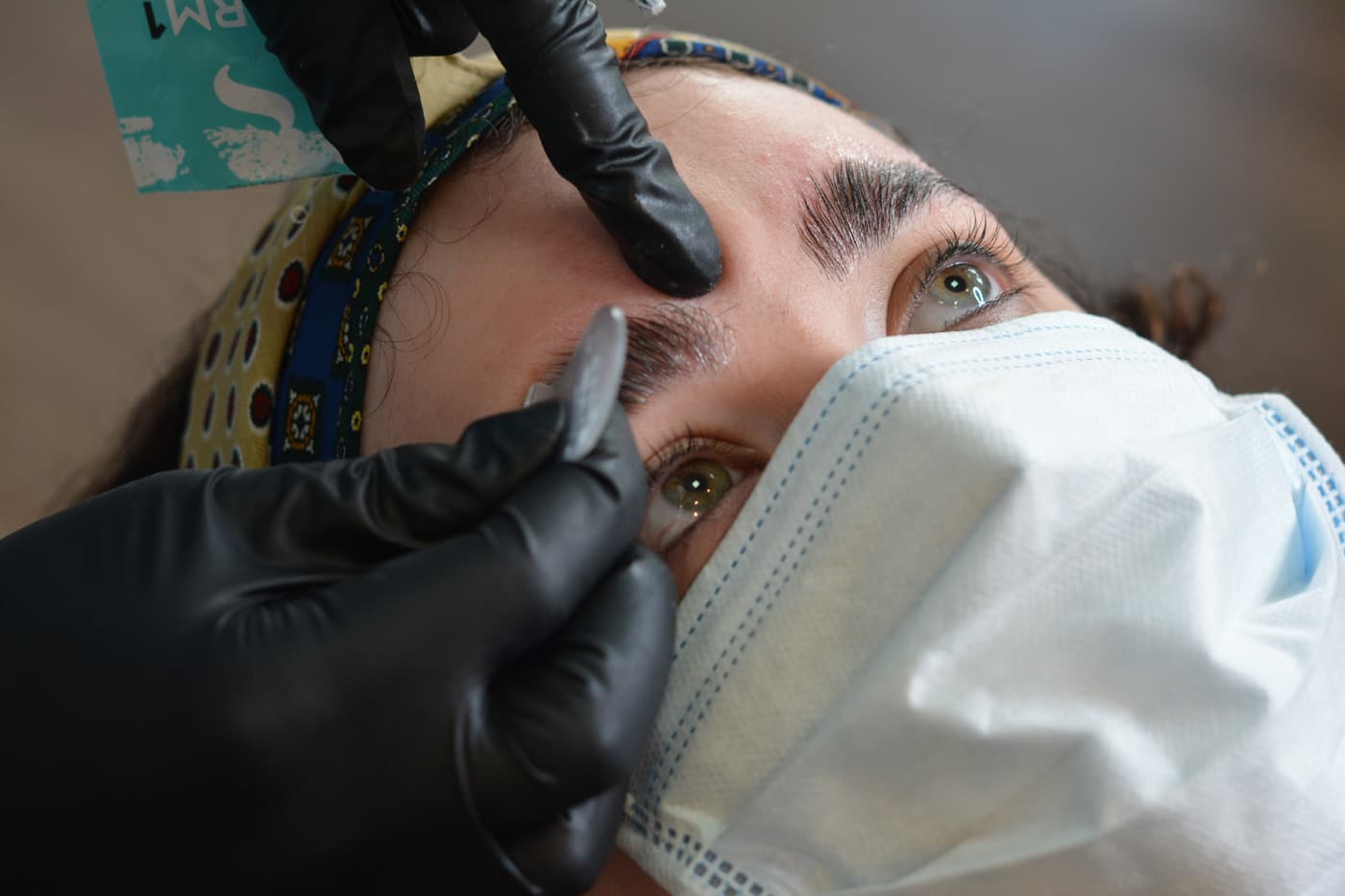 Ía Ortega, laminación de cejas